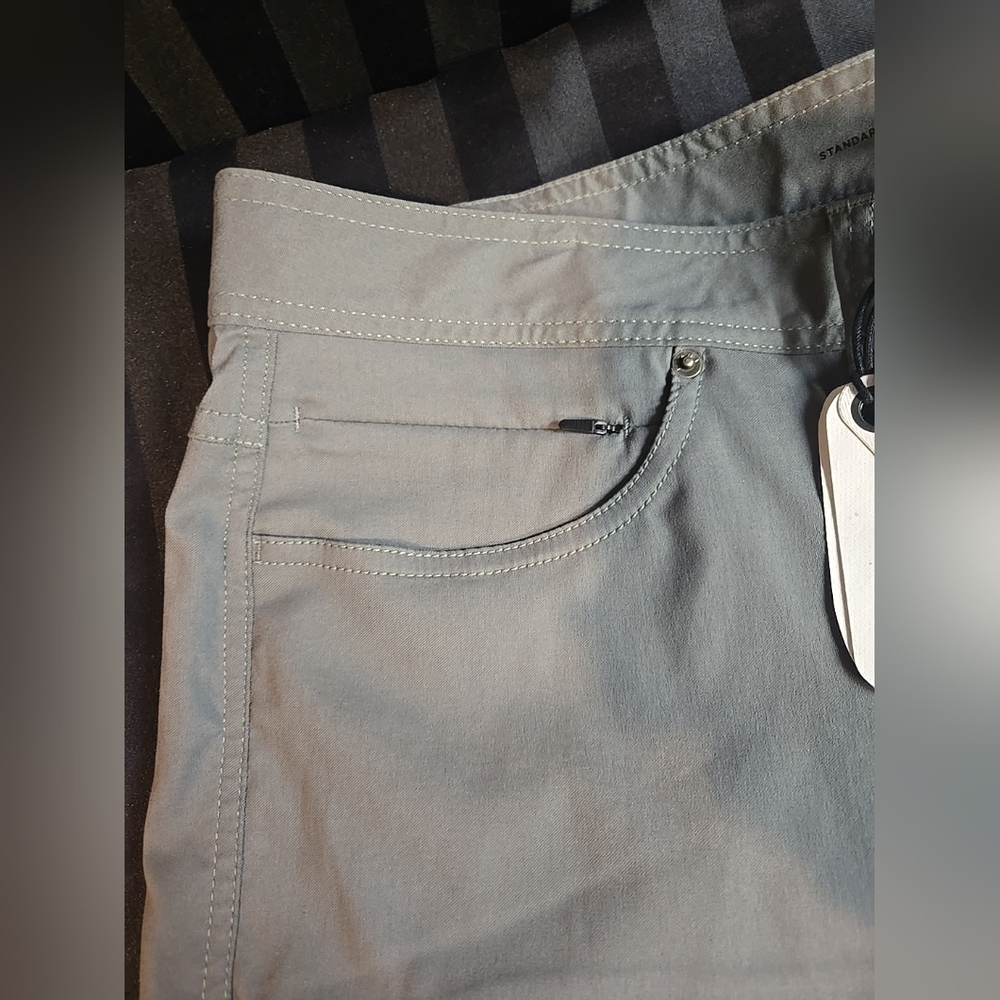 prAna Men's 40 Waist 8" Inseam Stretch Zion 5 Pocket Shorts Thyme Gray Color - Picture 5 of 8